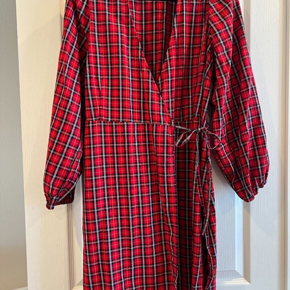 Old Navy Puff-Sleeve Red Plaid Seersucker Mini Wrap Dress Size Large - Picture 2 of 4